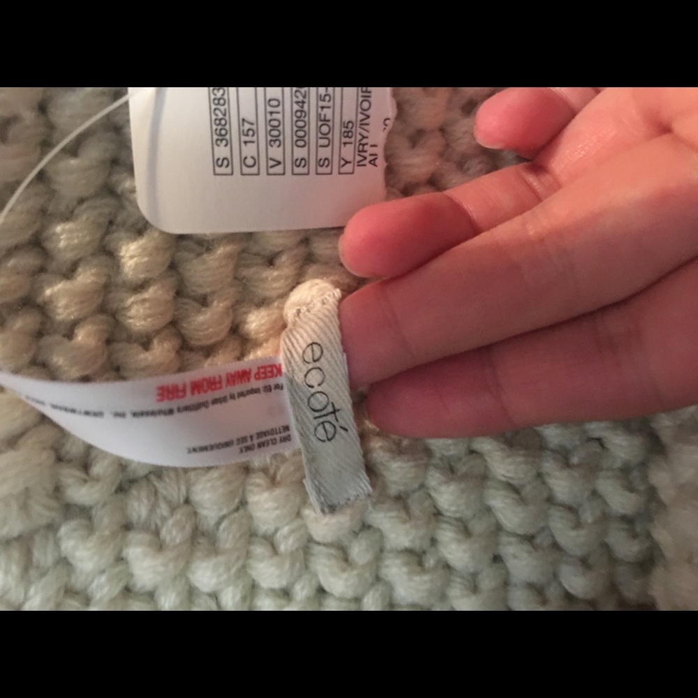 Infinity Scarf - Picture 3 of 4